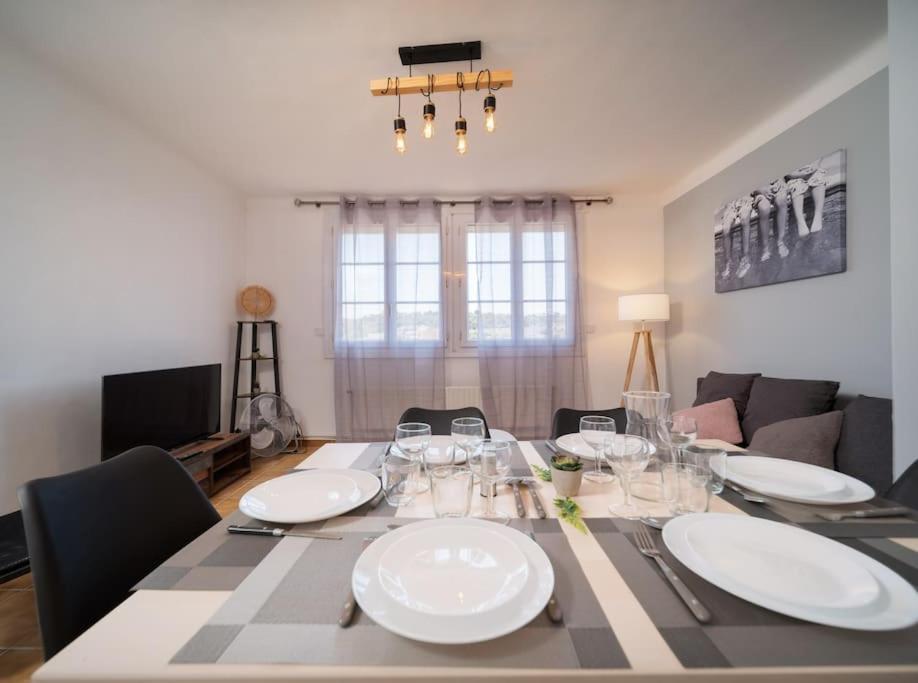 Appartement Tout Equipe Traversant 6 A 8 Couchages Marseille Exteriör bild