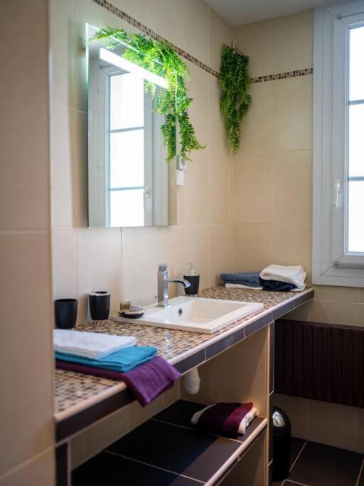 Appartement Tout Equipe Traversant 6 A 8 Couchages Marseille Exteriör bild